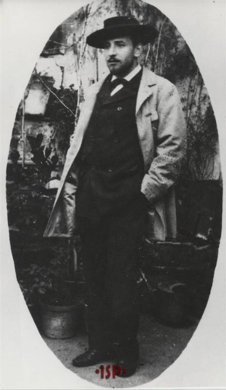 12.Luigi Pirandello sulla terrazza dello zio materno Rocco Ricci Gramitto nel 1895 a Roma via del Corso 456 2