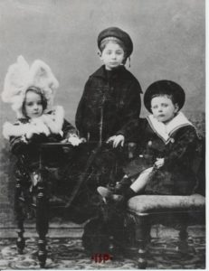 16.I figli di Luigi Pirandello e Maria Antonietta Portolano da sinistra Lietta Stefano Fausto 1