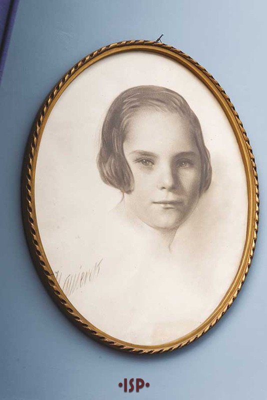 35 Salone. Ritratto di Maria Luisa Aguirre figlia di Lietta Pirandello.